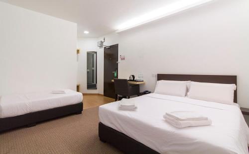 Guestroom, HOTEL RAUB since 1968 in Raub Guestroom, HOTEL RAUB since 1968 in Raub