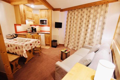 Residence Hameaux Du Borsat - Petit 2 pieces renove - ski au pied MAE-3584 in Tignes Residence Hameaux Du Borsat - Petit 2 pieces renove - ski au pied MAE-3584 in Tignes