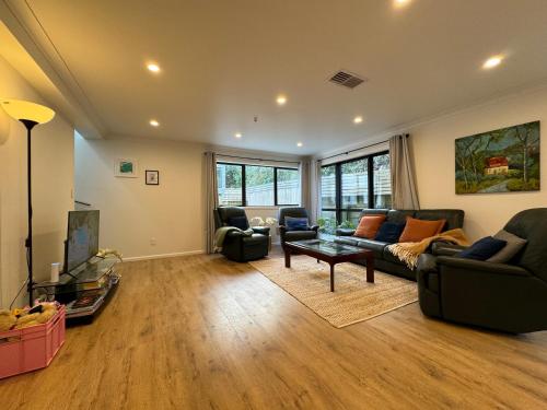 บริการและสิ่งอำนวยความสะดวก, NO PARTY ALLOWED, Entire Brand New 3 bedroom townhouse, free unlimited fibre wifi and free parking in นอร์ท เวลลิงตัน บริการและสิ่งอำนวยความสะดวก, NO PARTY ALLOWED, Entire Brand New 3 bedroom townhouse, free unlimited fibre wifi and free parking in นอร์ท เวลลิงตัน