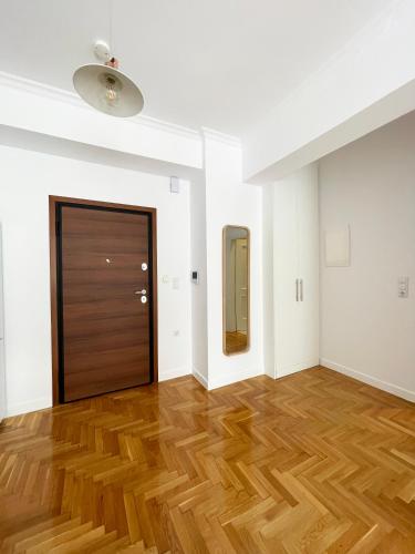 Apartment with terrace in a romantic alley, Plaka