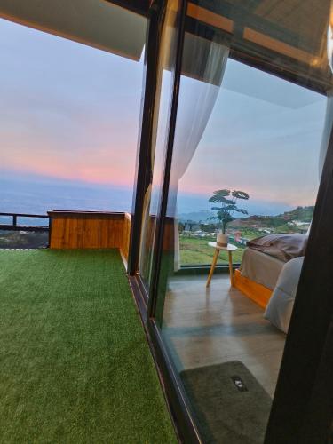 ชาร์จแบต ภูทับเบิก near Phu Hin Rong Kla National Park ชาร์จแบต ภูทับเบิก near Phu Hin Rong Kla National Park