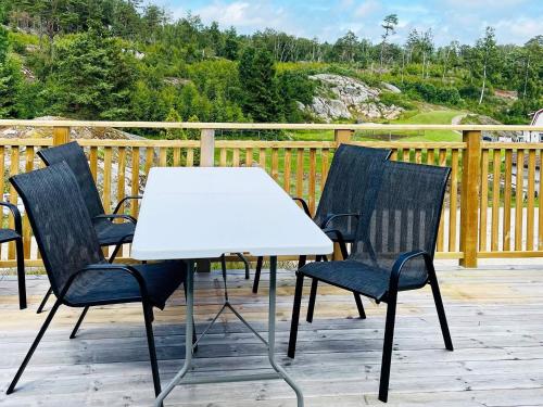 A szálláshely kívülről, 4 person holiday home in Nösund (4 person holiday home in Nosund) in Nosund A szálláshely kívülről, 4 person holiday home in Nösund (4 person holiday home in Nosund) in Nosund