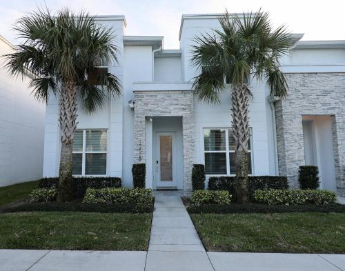 New Vacation Townhome with private pool 17528