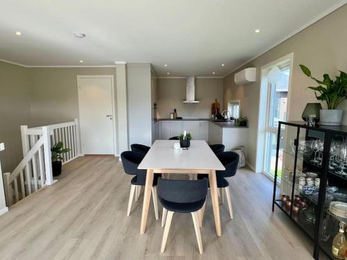 Bo moderne på Falkum med utsikt (Bo moderne pa Falkum med utsikt) in Skien Bo moderne på Falkum med utsikt (Bo moderne pa Falkum med utsikt) in Skien