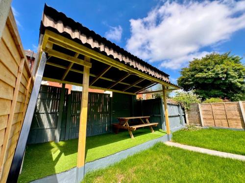 Taman, Home away from home in Bury Taman, Home away from home in Bury