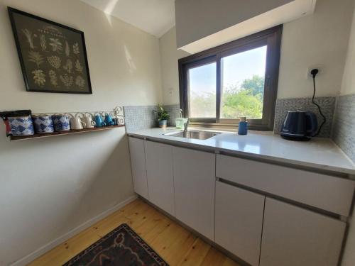 בקתת המפל הלבן in Eliad בקתת המפל הלבן in Eliad