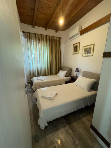 Classic apartment Meronas in Stavros Classic apartment Meronas in Stavros