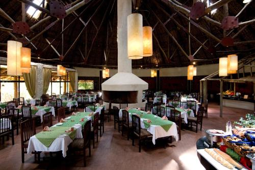 מסעדה, Masai Mara Sopa Lodge in Narok מסעדה, Masai Mara Sopa Lodge in Narok