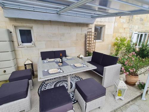 l'oasis girondine 4 étoiles (l'oasis girondine 4 etoiles) in Saint-Germain-de-la-Riviere l'oasis girondine 4 étoiles (l'oasis girondine 4 etoiles) in Saint-Germain-de-la-Riviere