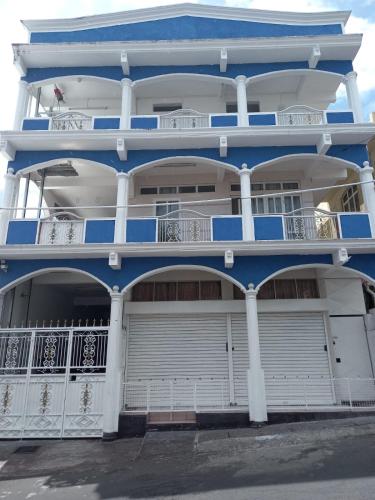 Vue de vallee in Port Louis Vue de vallee in Port Louis