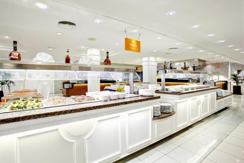 Restaurant, Grupotel Mar de Menorca in Menorca Restaurant, Grupotel Mar de Menorca in Menorca