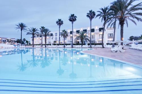 Piscina, Grupotel Mar de Menorca in Menorca Piscina, Grupotel Mar de Menorca in Menorca