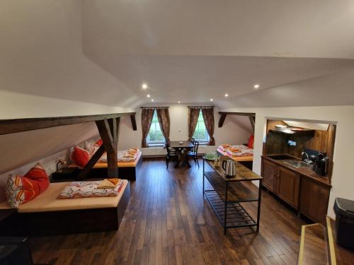 Vlčí Jámy (Vlci Jamy) in Lenora Vlčí Jámy (Vlci Jamy) in Lenora