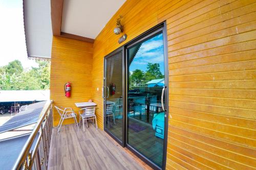 balkong/terrass, HAPPY GARDEN RESORT BETONG THAILAND in Betong balkong/terrass, HAPPY GARDEN RESORT BETONG THAILAND in Betong
