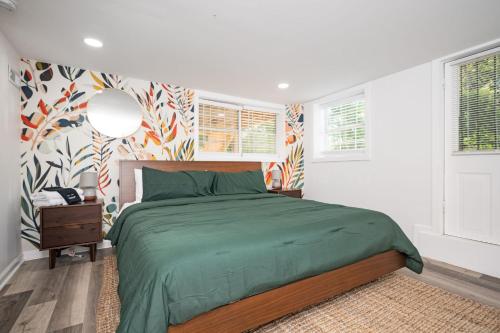 Chic 2-Bed Haven with Vibrant Decor in SE Atlanta in Browns Mill Park Chic 2-Bed Haven with Vibrant Decor in SE Atlanta in Browns Mill Park