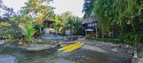 Tampilan eksterior, Casa Caribe Hotel in Rio Dulce Tampilan eksterior, Casa Caribe Hotel in Rio Dulce