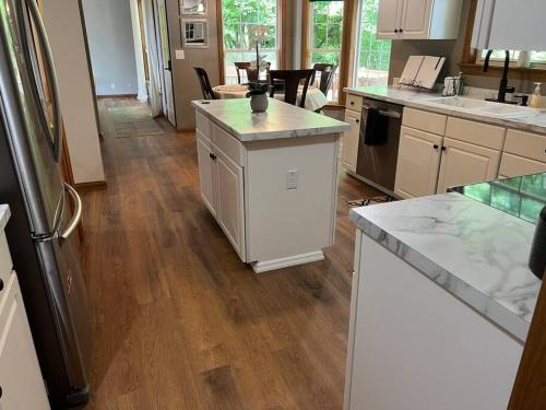 Spacious 4BR Colonial with River Views & Family Charm in Barboursville (WV) Spacious 4BR Colonial with River Views & Family Charm in Barboursville (WV)
