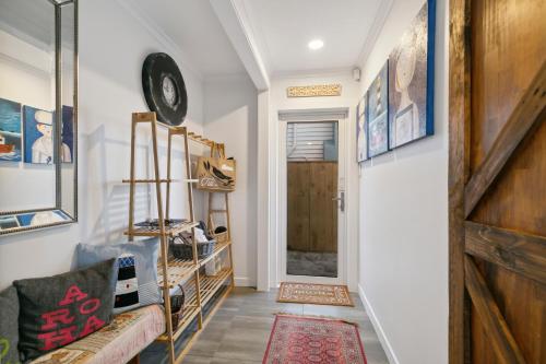 Pacific Ocean seafront home 3b2b near airport in Suburb Pacific Ocean seafront home 3b2b near airport in Suburb