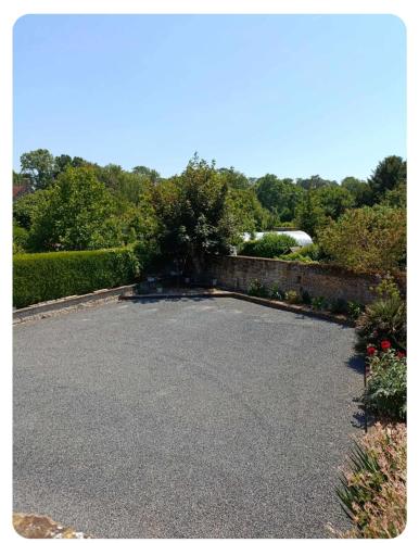 Logement cosy parking privé situé au cœur du village (Logement cosy parking prive situe au cœur du village) in เรวิเย Logement cosy parking privé situé au cœur du village (Logement cosy parking prive situe au cœur du village) in เรวิเย