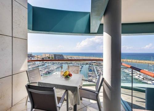Beach Front Luxury Apartment in Herzliya Beach Front Luxury Apartment in Herzliya