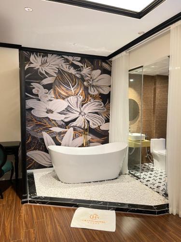 Bathroom, Grand Ha Noi Hotel in Hoai Duc Phu Bathroom, Grand Ha Noi Hotel in Hoai Duc Phu