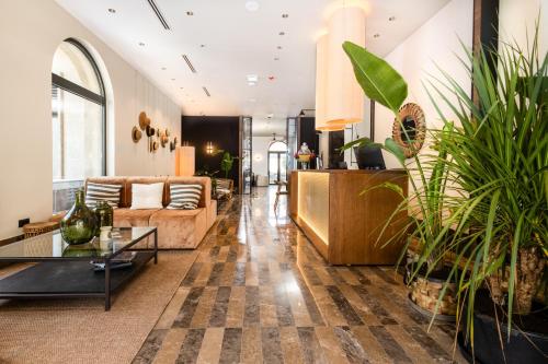 Lobi, Infinity Hotel & More in Babin Do Lobi, Infinity Hotel & More in Babin Do
