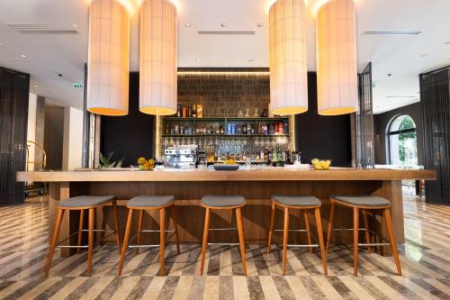 Pub/Lounge, Infinity Hotel & More in Babin Do Pub/Lounge, Infinity Hotel & More in Babin Do