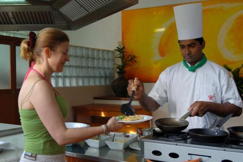 F&B, 랑카 프린세스 올 인클루시브 호텔 (Lanka Princess All Inclusive Hotel) in 벌왈라 F&B, 랑카 프린세스 올 인클루시브 호텔 (Lanka Princess All Inclusive Hotel) in 벌왈라