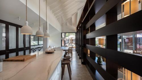 Facilities, Spacious Villa with True Architectural Gem in Gustavia Facilities, Spacious Villa with True Architectural Gem in Gustavia