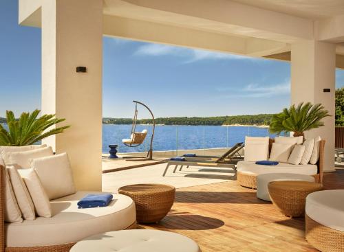 Úszómedence, Grand Hotel Brioni Pula, A Radisson Collection Hotel in Verudela Úszómedence, Grand Hotel Brioni Pula, A Radisson Collection Hotel in Verudela