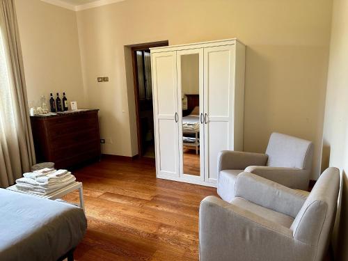 The Grapevine by MANVI