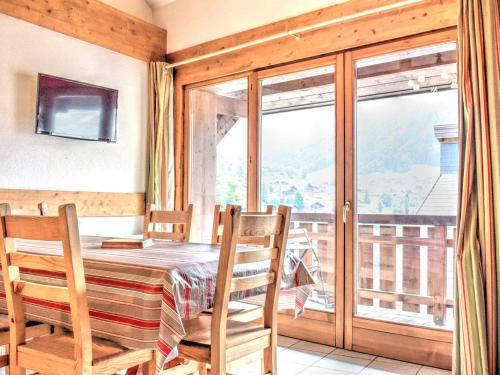 Charmant appartement au cœur de Morzine, proche telecabines, 2 chambres, balcon, parking, WiFi inclu in Morzine City Center Charmant appartement au cœur de Morzine, proche telecabines, 2 chambres, balcon, parking, WiFi inclu in Morzine City Center