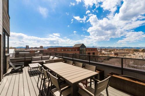 Modern Elegance on Linden - Walk, Bike Everywhere! in Old Town Modern Elegance on Linden - Walk, Bike Everywhere! in Old Town