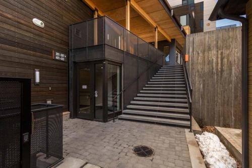 Modern Elegance on Linden - Walk, Bike Everywhere! in Old Town Modern Elegance on Linden - Walk, Bike Everywhere! in Old Town