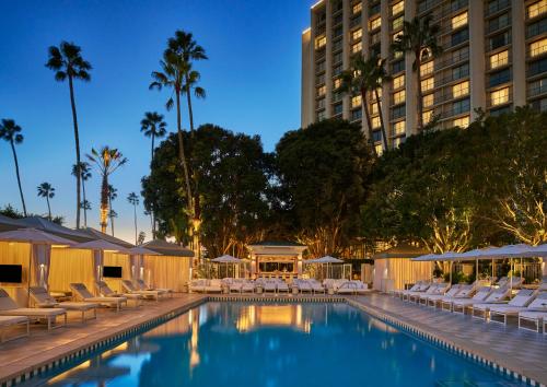 Kolam renang, Pendry Newport Beach in Newport Beach (CA) Kolam renang, Pendry Newport Beach in Newport Beach (CA)