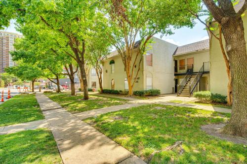 Dallas Condo in Walkable Knox Street District! in Хайленд-Парк Dallas Condo in Walkable Knox Street District! in Хайленд-Парк