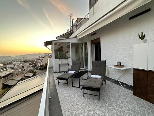 A17 Rhodolite sunny terrace