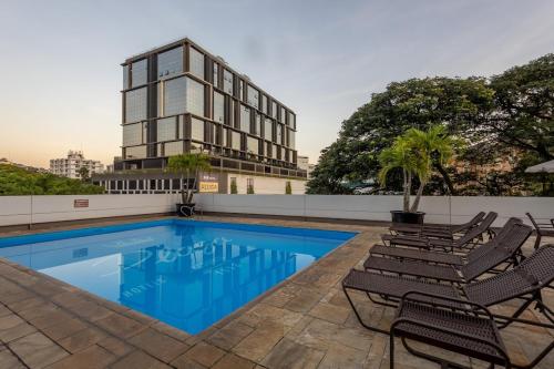 Úszómedence, Plaza Blumenau Hotel in Blumenau Úszómedence, Plaza Blumenau Hotel in Blumenau