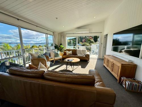 Russell Penthouse in Russell Russell Penthouse in Russell