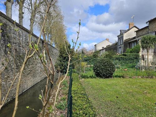 Gîte Richelieu, 3 pièces, 4 personnes - FR-1-381-565 (Gite tout inclus avec jardin privatif, proche centre Richelieu et chateaux de la Loire - FR-1-381-56) in Richelieu Gîte Richelieu, 3 pièces, 4 personnes - FR-1-381-565 (Gite tout inclus avec jardin privatif, proche centre Richelieu et chateaux de la Loire - FR-1-381-56) in Richelieu