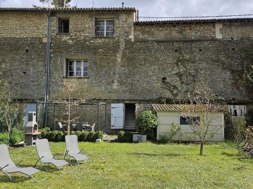 Gîte Richelieu, 3 pièces, 4 personnes - FR-1-381-565 (Gite tout inclus avec jardin privatif, proche centre Richelieu et chateaux de la Loire - FR-1-381-56) in Richelieu Gîte Richelieu, 3 pièces, 4 personnes - FR-1-381-565 (Gite tout inclus avec jardin privatif, proche centre Richelieu et chateaux de la Loire - FR-1-381-56) in Richelieu