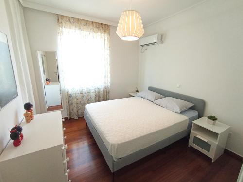 Hive #1 by HoneyComb Constructions