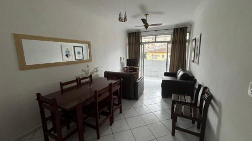 Apartamento uma Quadra da Praia das Astúrias (Apartamento uma Quadra da Praia das Asturias) in Vila Luis Antonio Apartamento uma Quadra da Praia das Astúrias (Apartamento uma Quadra da Praia das Asturias) in Vila Luis Antonio