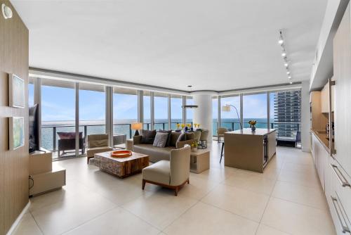 Stunning Ocean Front Work remote high speed WiFi