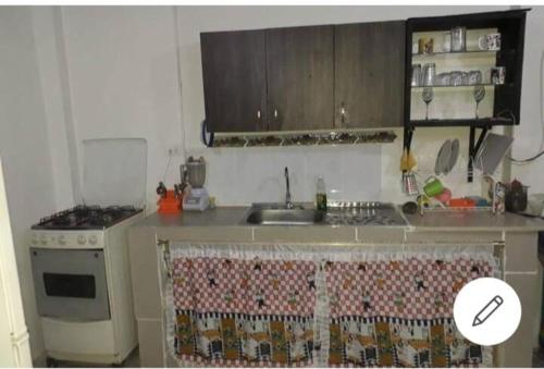 Casa acogedora Girardot 150mts in 히라르도트 Casa acogedora Girardot 150mts in 히라르도트