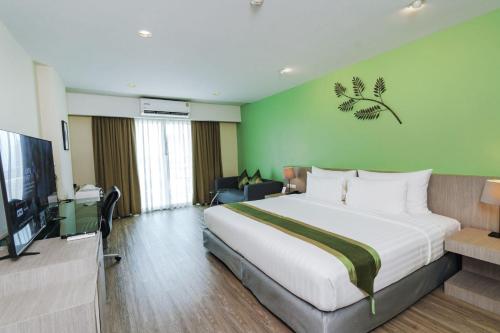 Tamarind Garden Hotel near Wat Pa Pradu Tamarind Garden Hotel near Wat Pa Pradu