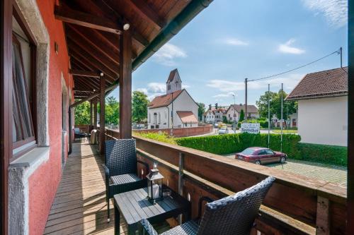 Knödelhof (Knodelhof) in отобрюн Knödelhof (Knodelhof) in отобрюн