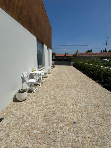 Entrada, Modern barn house in countryside in Murtosa Entrada, Modern barn house in countryside in Murtosa