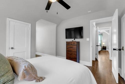 Spacious, quiet home near downtown ATL & airport!