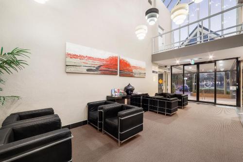 Lobby, Ciloms Airport Lodge in Melbourne Tullamarine Airport Lobby, Ciloms Airport Lodge in Melbourne Tullamarine Airport